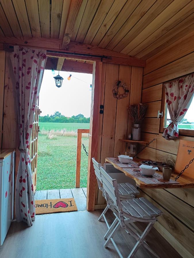 Roulotte O Reves Atypiques Hotel Bouce  Luaran gambar